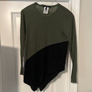 BCBG Asymmetric Top Size Small